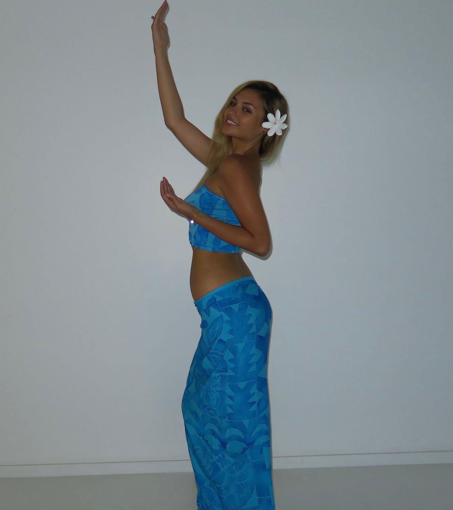 tiarebeauty,  lydiasimonis, hawaiian, island beauty, natural beauty, tiara flower, flower, tiare, tiare flower, miss cook islands, atiu, dancer, tamer, era , cookislanddancing, pare, beauty queen, cookisland princess