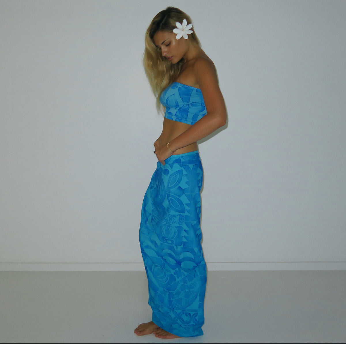 tiarebeauty,  lydiasimonis, hawaiian, island beauty, natural beauty, tiara flower, flower, tiare, tiare flower, miss cook islands, atiu, dancer, tamer, era , cookislanddancing, pare, beauty queen, cookisland princess